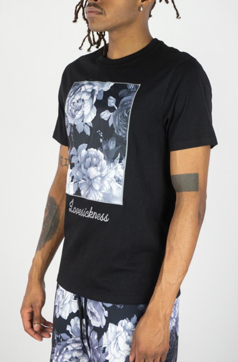 Rebel Minds 'Vintage Rose' T-Shirt (Black) 141-173